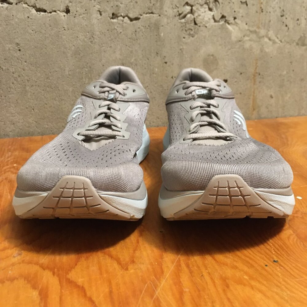 TOPO ATHLETIC PHANTOM 3 Womens Running Shoes Size 8.5 WIDE GREY/STONE NO BOX